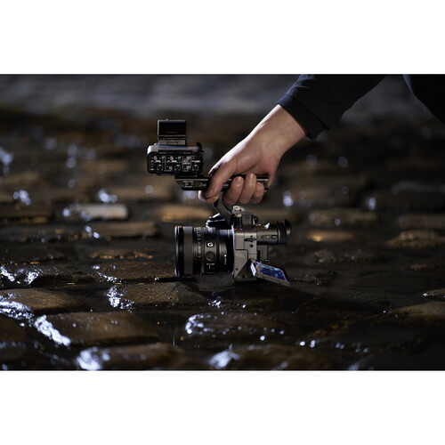 Sony FX2 Full-frame Digital Cinema Camera with Handle - Image 24