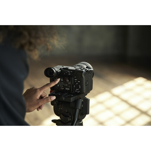 Sony FX2 Full-frame Digital Cinema Camera with Handle - Image 21