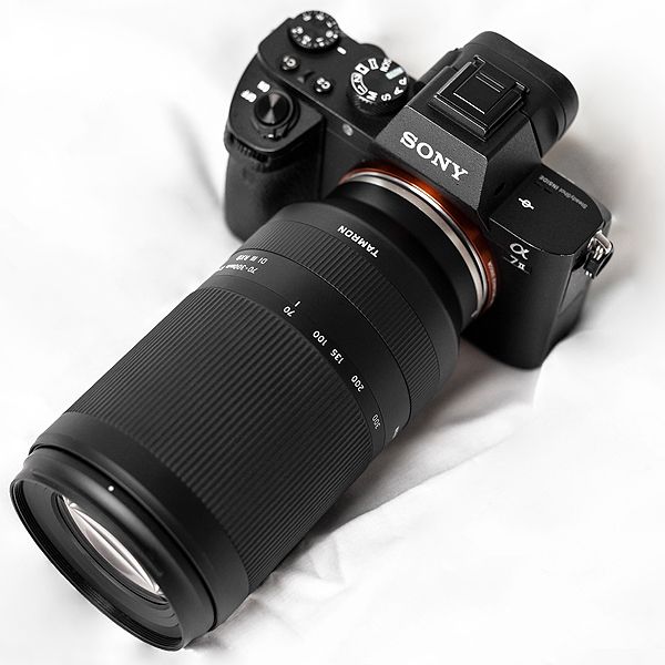 Tamron A047 70-300mm f/4.5-6.3 Di III RXD Lens for Sony E - Image 4