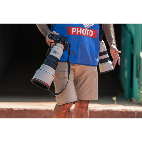 Sony FE 300mm f/2.8 GM OSS Lens - Image 11