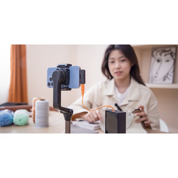 Boya BY-V1 Ultra-compact 2.4GHz Wireless Microphone System for Lightning Devices - Image 14
