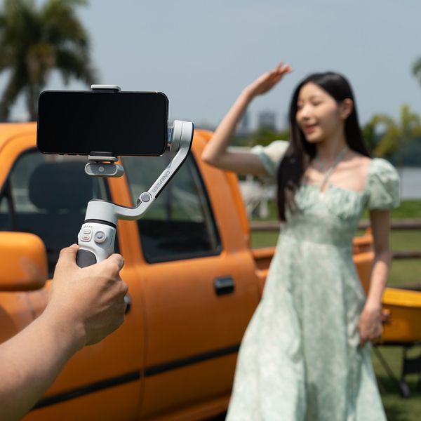 Zhiyun Cinepeer CQ5 Smartphone Gimbal Stabilizer - Image 11