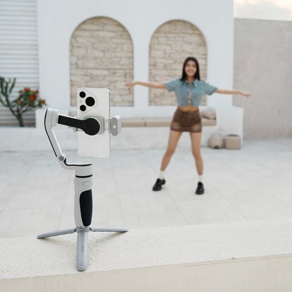 Zhiyun Cinepeer CQ5 Smartphone Gimbal Stabilizer - Image 14