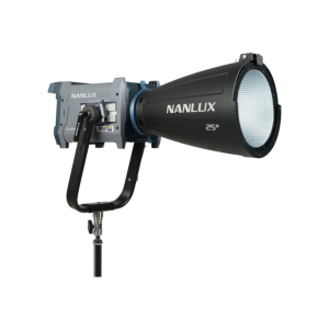 Nanlux Evoke 600C KIT – Full-Colour LED Spot Light with Trolley Case